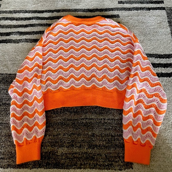 H&M Cropped Knit Sweater - Picture 3 of 3